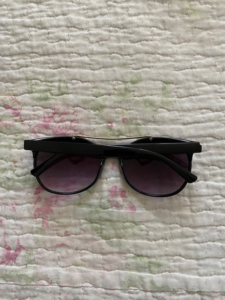 Şeffaf Siyah Gotik Kadın Güneş Gözlüğü - Görsel 3