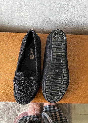 Zincir Detaylı Siyah parıltılı babet - Görsel 7