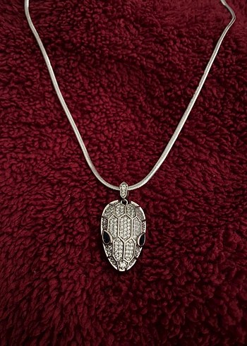 Bvlgari replika Yılan Detaylı Kolye - Görsel 2