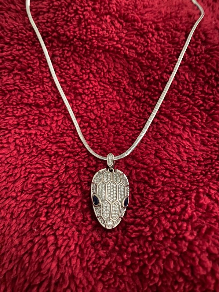 Bvlgari replika Yılan Detaylı Kolye - Görsel 3