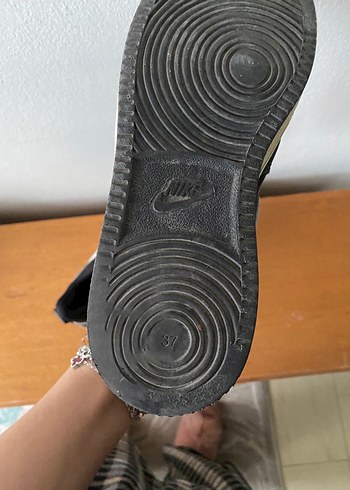 Nıke Siyah Dolgu Topuklu Bağcıklı Spor Ayakkabı - Görsel 2