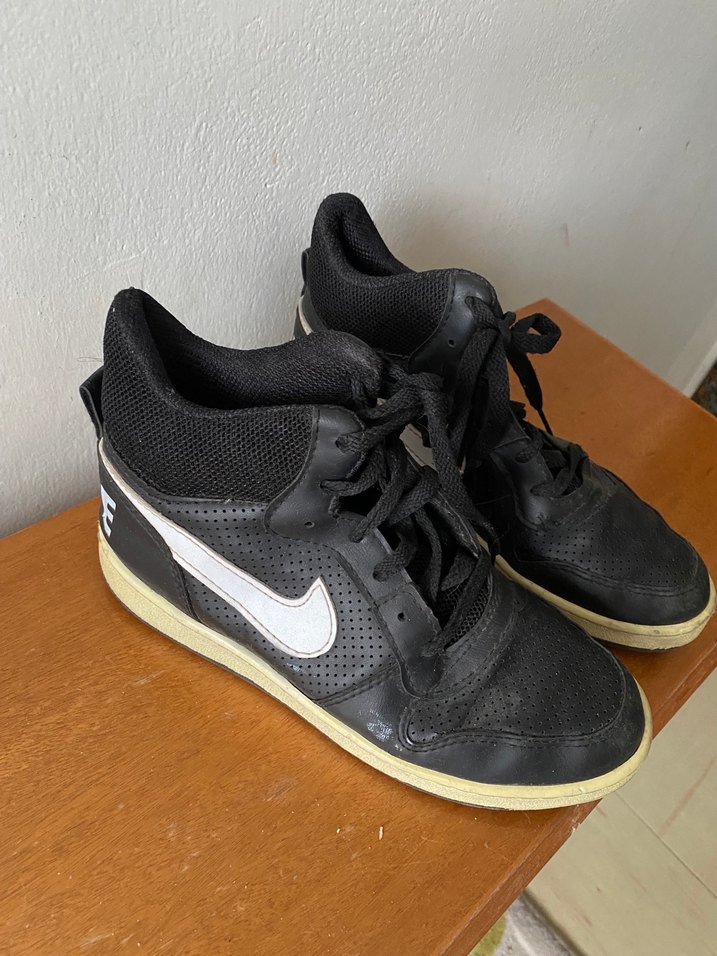 Nıke Siyah Dolgu Topuklu Bağcıklı Spor Ayakkabı - Görsel 5