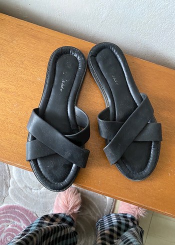 Siyah çapraz deri Kadın Terlik - Görsel 6