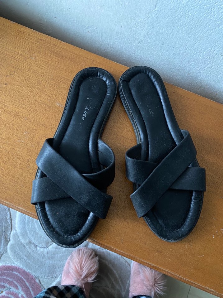 Siyah çapraz deri Kadın Terlik - Görsel 5