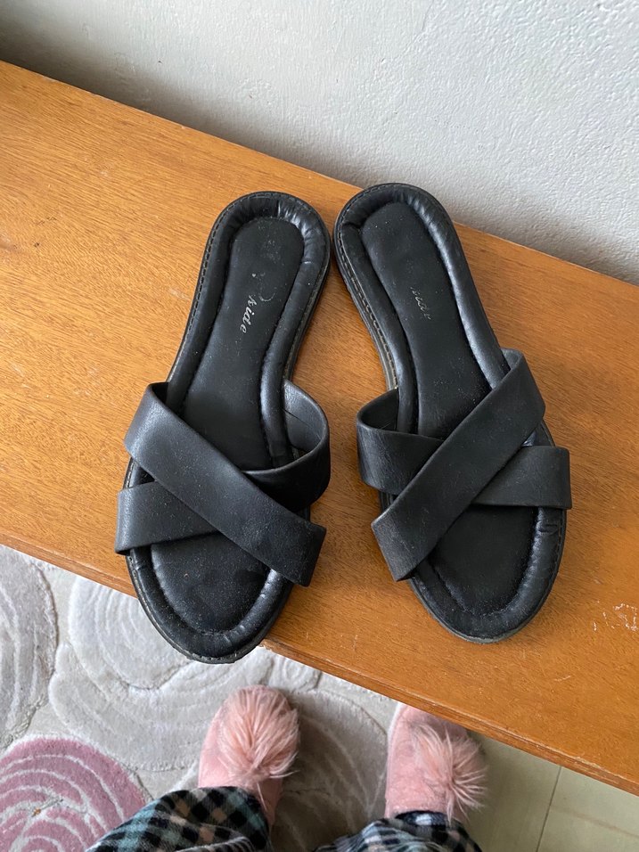 Siyah çapraz deri Kadın Terlik - Görsel 4