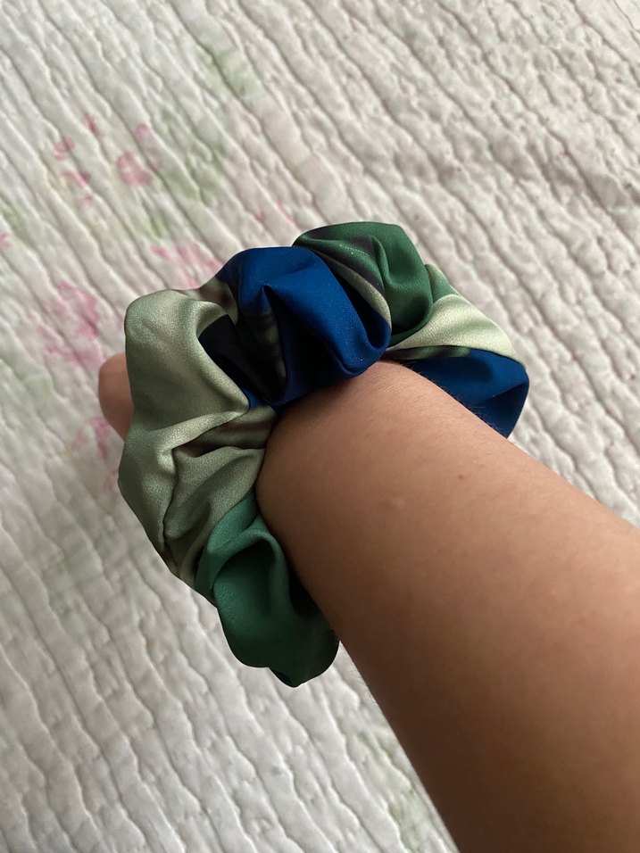 Çok Renkli İpek Görünümlü Lastikli Saç Tokası - Görsel 3