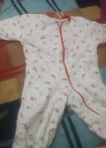 1 Yaş Beden kırmızı Renk Bebek tulumu 
