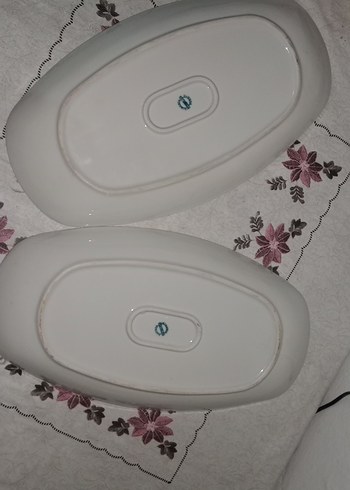Beden Beyaz Çiçek Desenli Porselen Servis Tabağı
