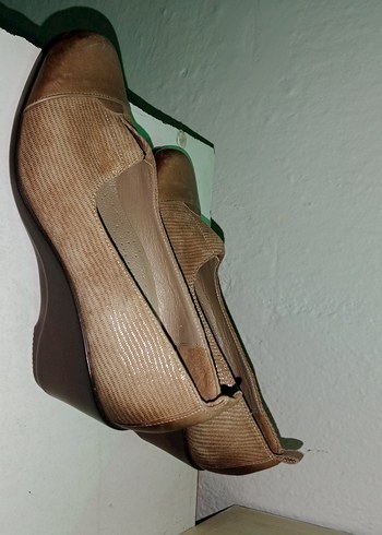 Bej Dolgu Topuklu Yılan Desenli Klasik Kadın Ayakkabı - Görsel 2