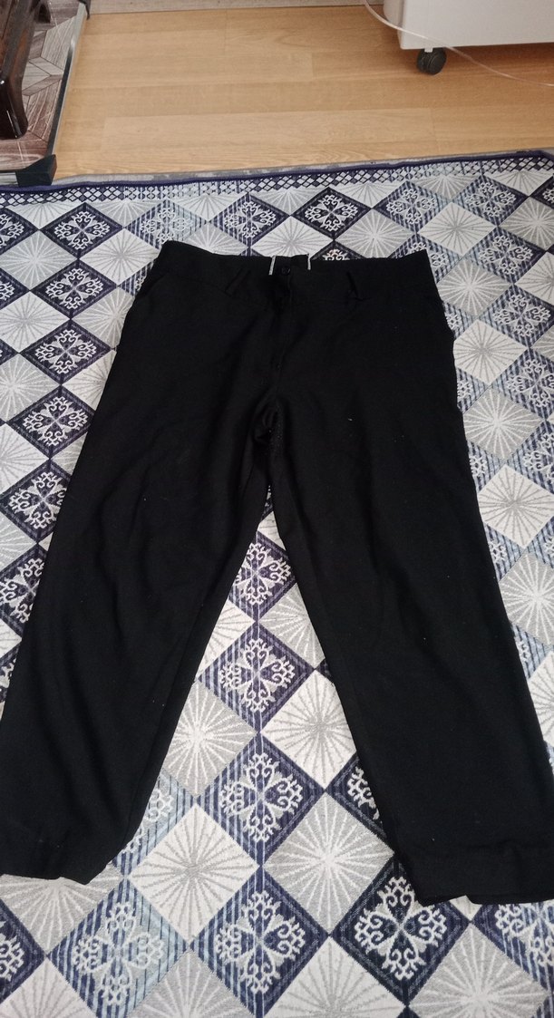 Kadın Siyah Kemerli Kumaş Pantolon - Görsel 3