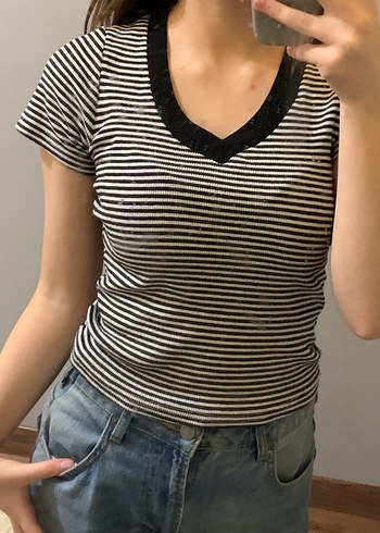 V Yaka Kadın Tişört - Görsel 2