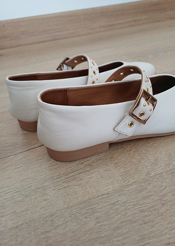 Klasik Beyaz Tokalı Kadın Babet - Görsel 4