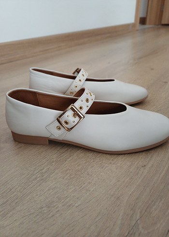 Klasik Beyaz Tokalı Kadın Babet - Görsel 2