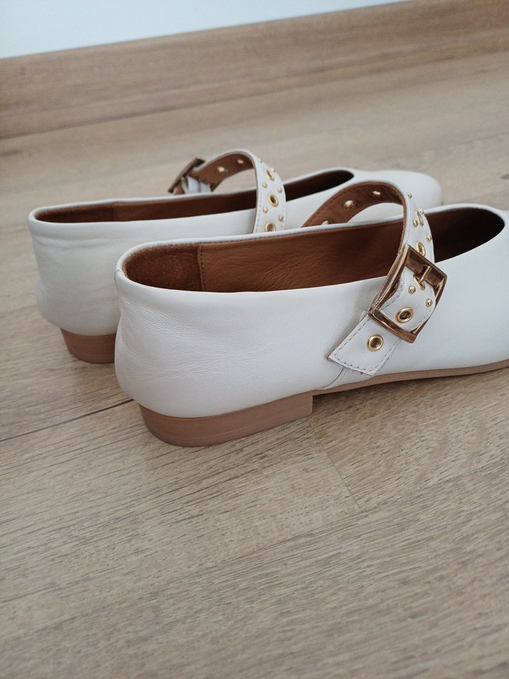 Klasik Beyaz Tokalı Kadın Babet - Görsel 4