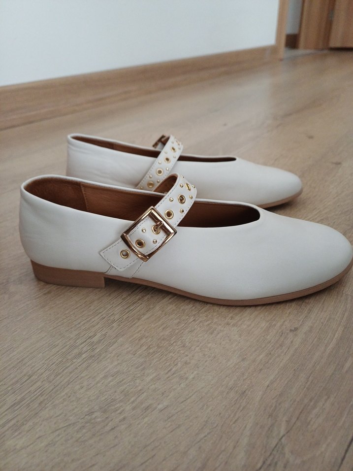 Klasik Beyaz Tokalı Kadın Babet - Görsel 2