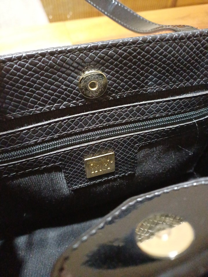 Klasik Siyah Deri Yılan Desenli Çanta - Görsel 2