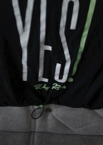 Kız Siyah Baskılı Kemerli Tişört krop - Görsel 2