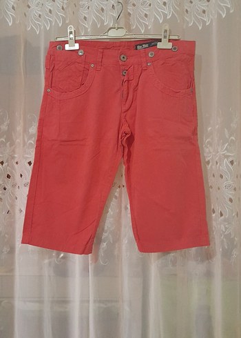 m Beden Düğmeli Kırmızı Kadın Denim Bermuda Şort