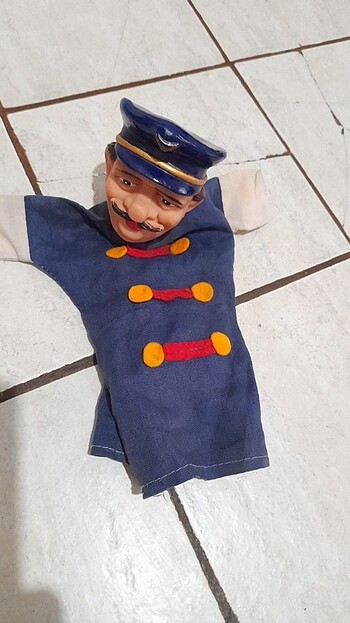 Kukla gibi bebek