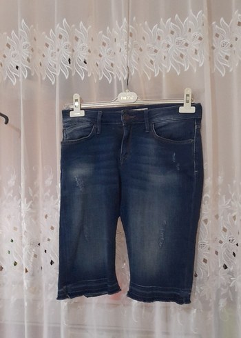 40 Beden Kadın Koyu Mavi Kemerli Denim Şort belli 40cm santi boyu 65 cm s