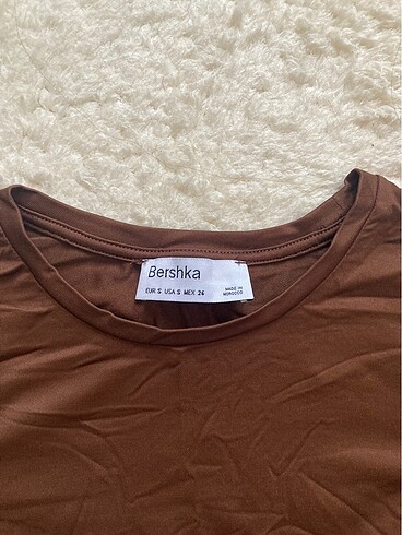 Bershka BERSHKA ARKASI DEKOLTELİ ÜST