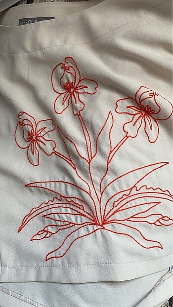 l Beden cicek desenli tshirt crop