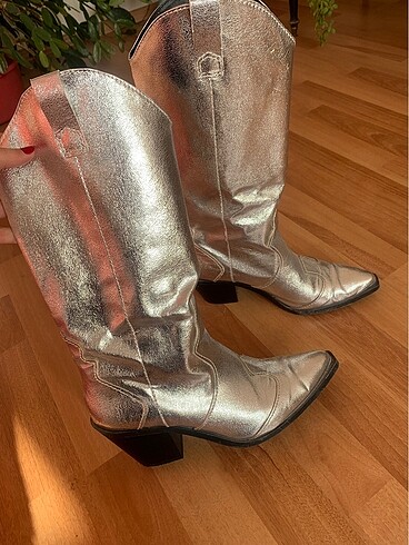 Stradivarius Cowboy Çizme