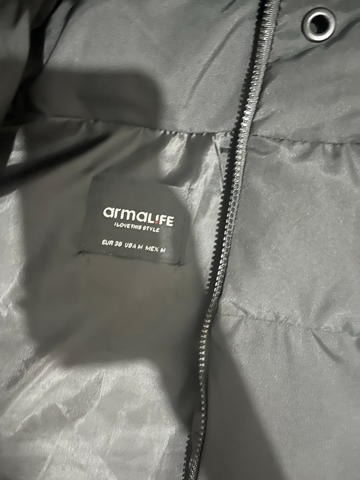 Siyah Kadın Kapüşonlu Şişme Yelek - Görsel 2