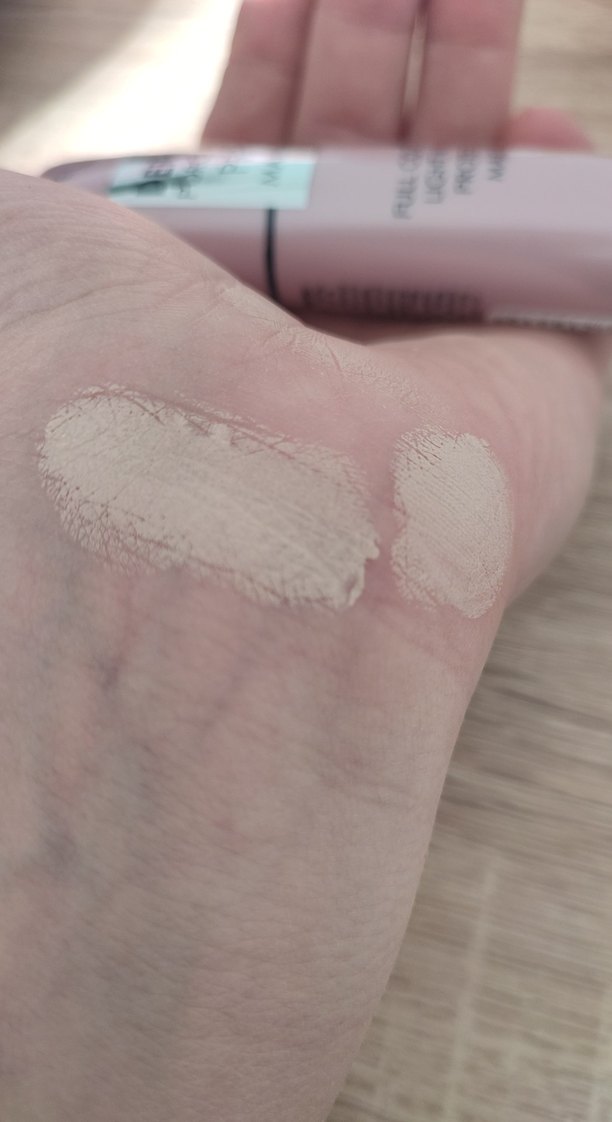 Cellyn Derma Porcelain Pro Fondöten SPF15 - Görsel 2