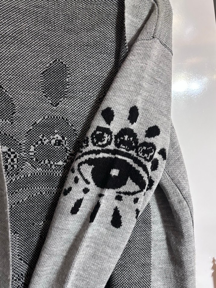 Gri Nakışlı Uzun Triko Kadın Hırka - Görsel 2