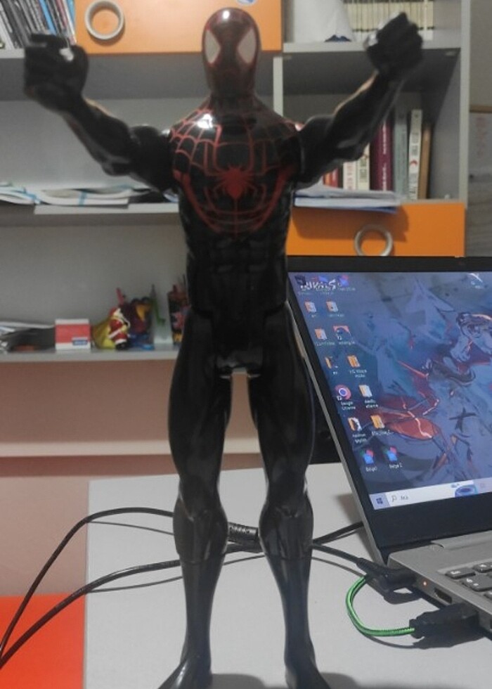 Marvel Spiderman Miles Morales figür - Görsel 2