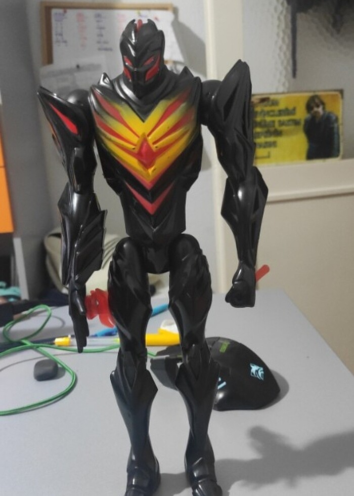 Max Steel Miles Dread figür 30cm - Görsel 2