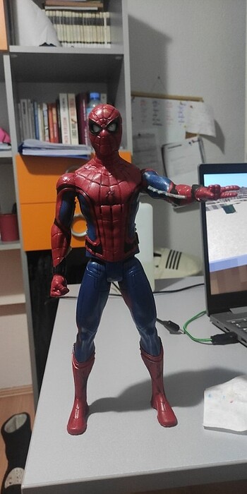 Spiderman homecoming film Spiderman figürü  - Görsel 3