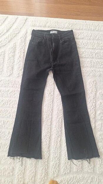 40 Beden siyah Renk Bershka ispanyol paça siyah pantalon 