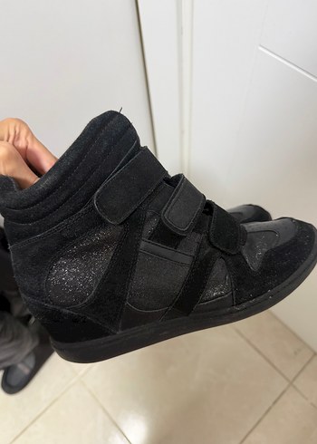 Skechers Topluklu Siyah Suet Bilekli Sneaker