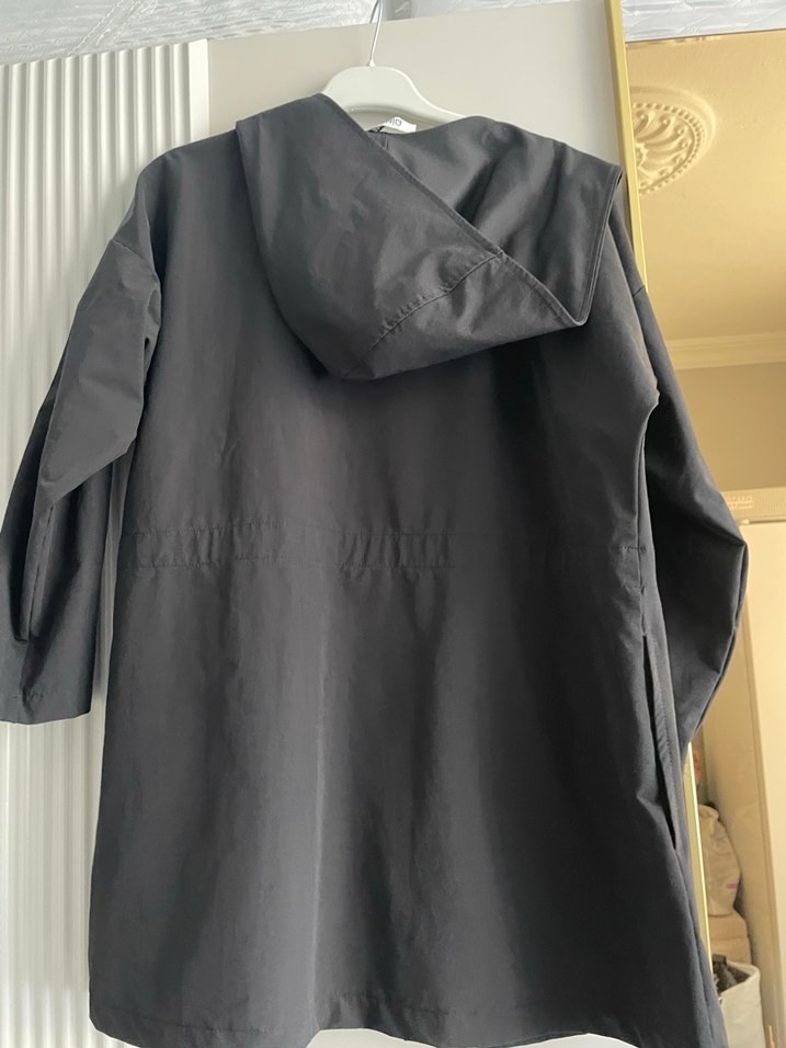 Fermuarlı Siyah Midi Yağmurluk - Görsel 2