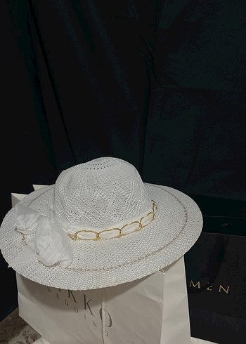 Dantel Detaylı Beyaz Örgü Kadın Şapka - Görsel 2