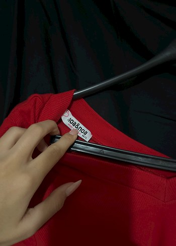 Kırmızı V Yaka Crop Top - Görsel 2