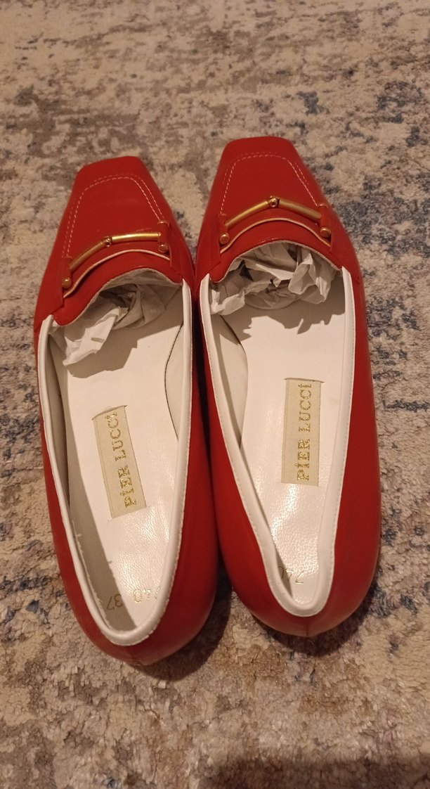 Klasik Kırmızı Deri Tokalı Kadın Ayakkabı - Görsel 2