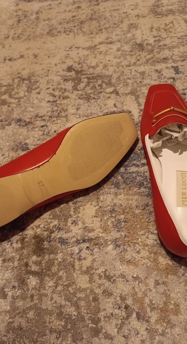 Klasik Kırmızı Deri Tokalı Kadın Ayakkabı - Görsel 3