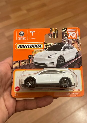 Beyaz Matchbox Tesla Model Y Oyuncak Araba