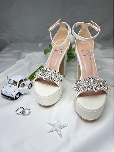 Beyaz renkli Kristal taşlı 12 cm platform topuklu düğün, nişan, 
