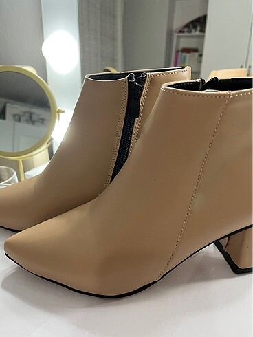 NINE WEST KADIN TOPUKLU BOT