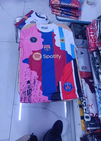 Messi konsept forma
yaş gurubu mevcuttur - Görsel 3