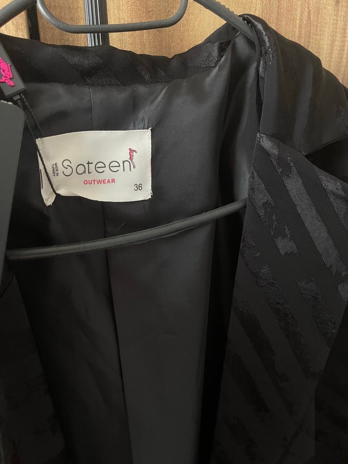 Siyah Kadın Uzun Kollu Ceket - Görsel 4