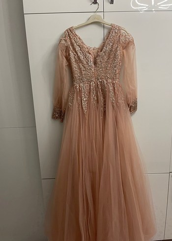İşlemeli V Yaka Uzun Kollu Bej Nişan Elbisesi - Görsel 2