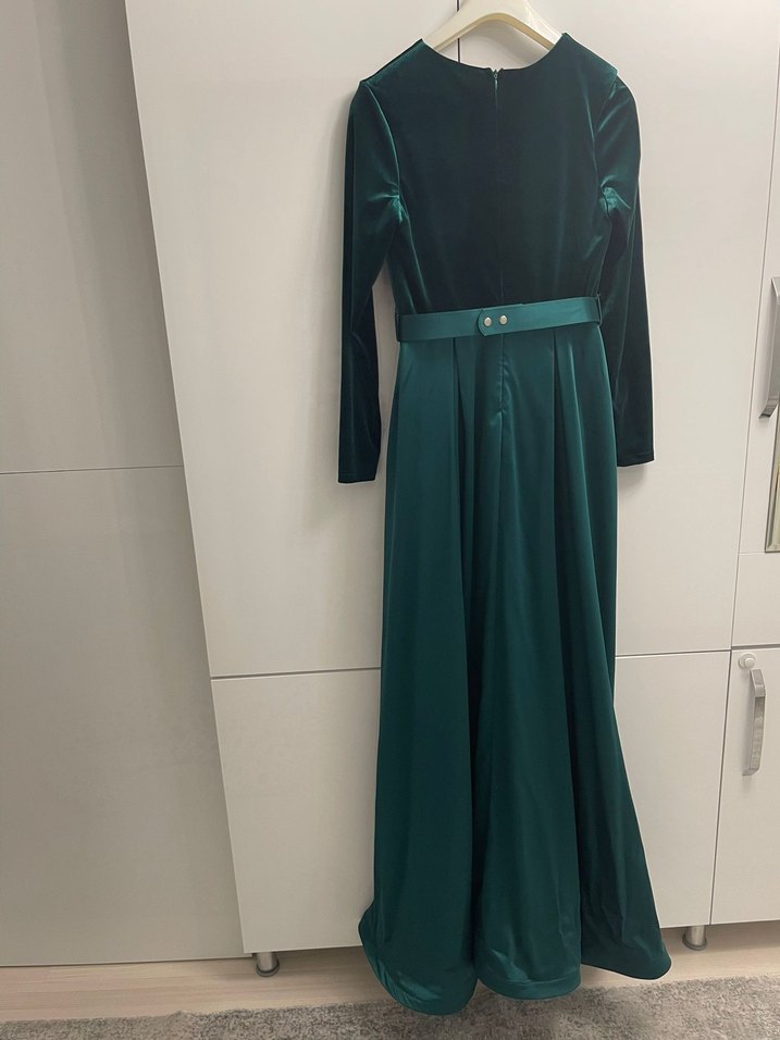 Kemer Detaylı Uzun Yeşil Kadın Elbise - Görsel 3