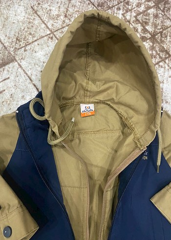 Kahverengi Kapüşonlu Erkek Çocuk Ceket - Görsel 4