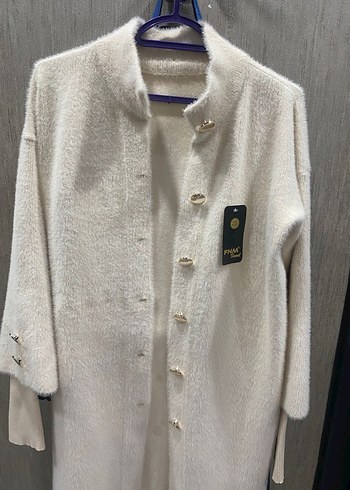 Düğmeli Beyaz Kadın Kısa Hırka - Görsel 2