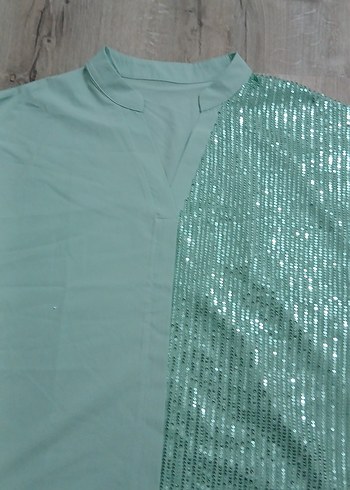 Turkuaz Payetli V Yaka Kolsuz Bluz - Görsel 2